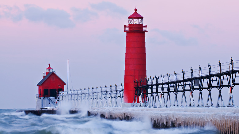 Grand Haven winter waves