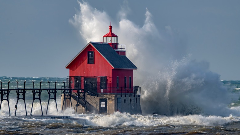 Grand Haven pier big waves