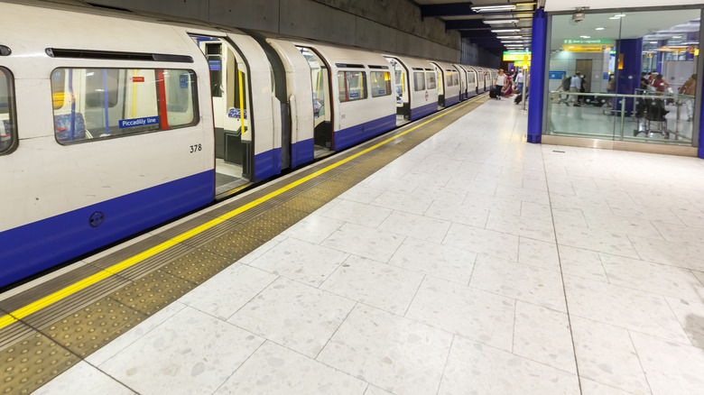 Piccadilly line train at the station