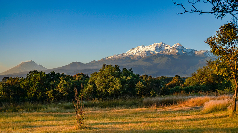 Iztaccíhuatl (Mexico)