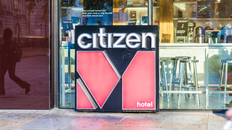 citizen m hotel sign
