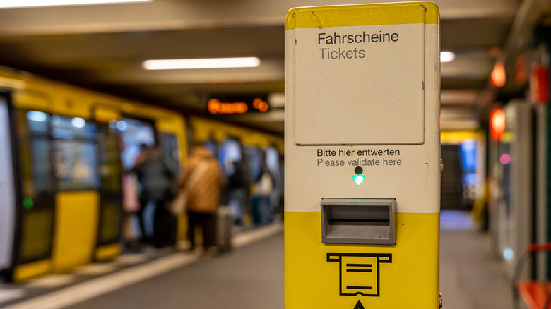 German-language ticket validation machine