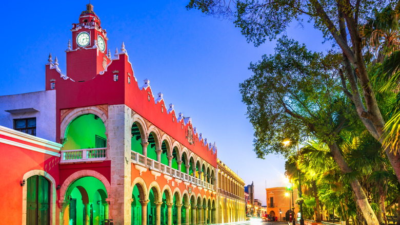 A plaza in Mérida