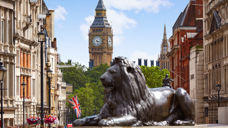 Lion statue at Trafalgar Square