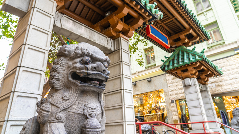 San Francisco's Chinatown gateway