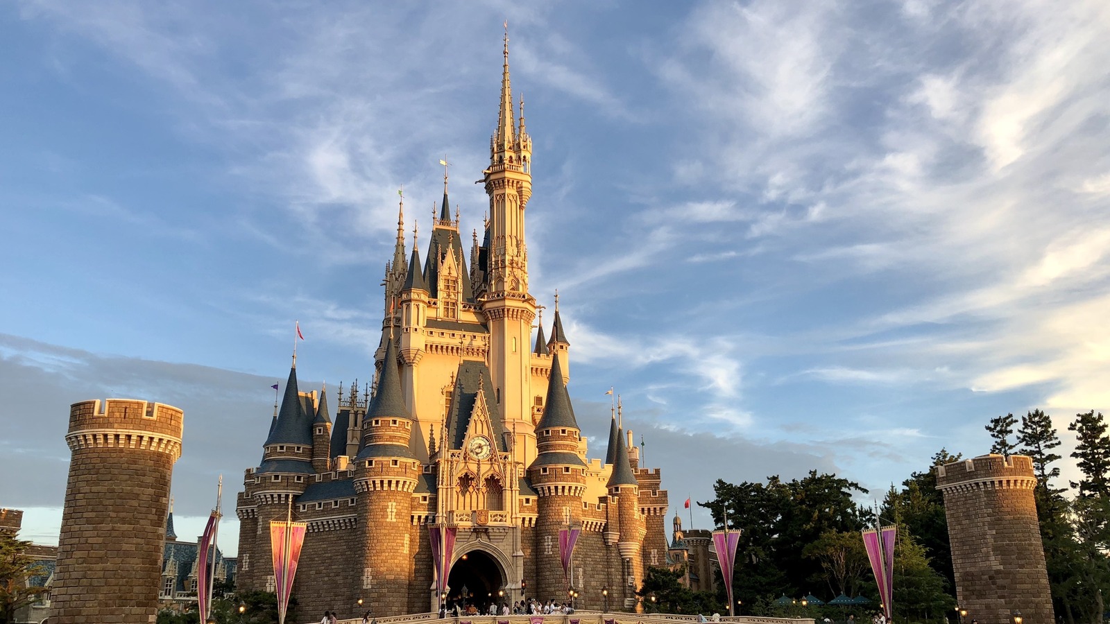 Official]Monsters, Inc. Ride & Go Seek!｜Tokyo Disneyland｜Tokyo Disney Resort