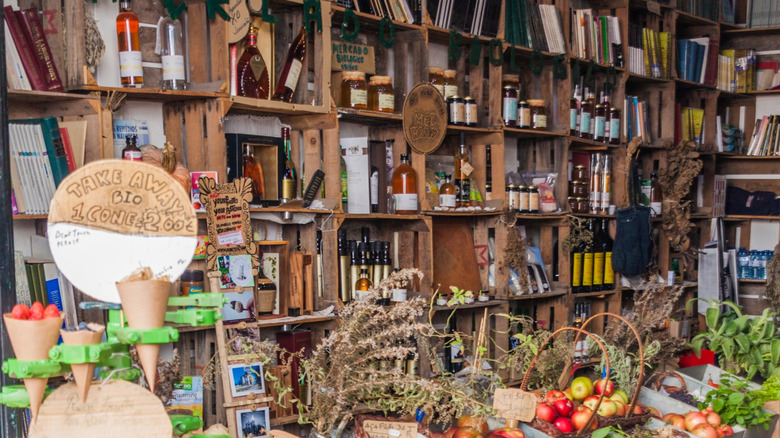 Market bookstore in Obidos