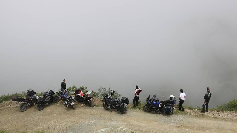 Foggy weather on Bayburt Of Yolu