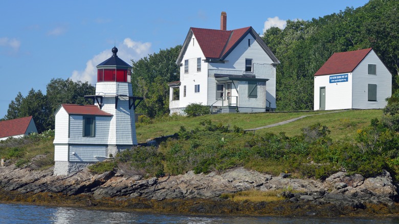 Squirrel Point Light stands on the Maine shore