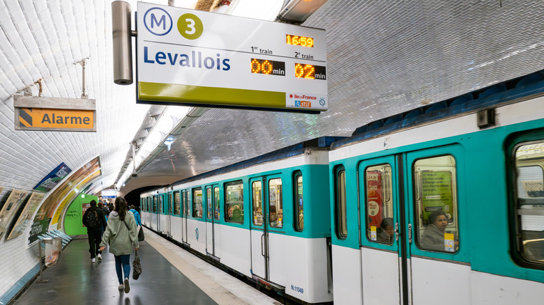 A subway car in a Metro tunnel in Paris