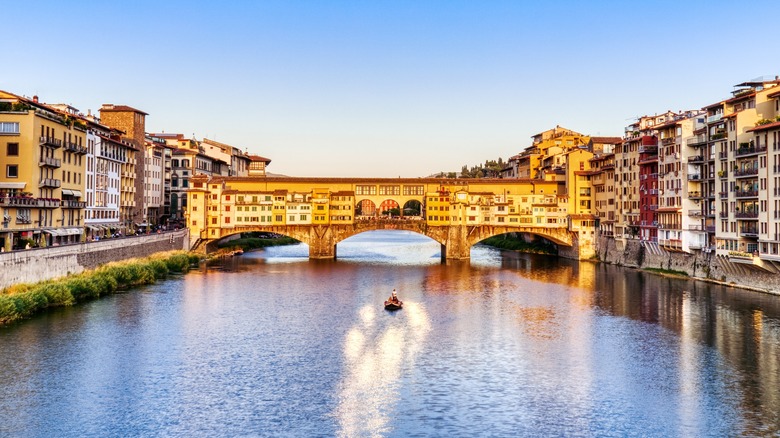 riverboat in front of Ponte Vecchio