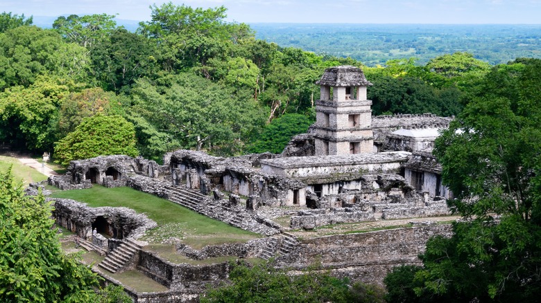 Mayan temple ruins