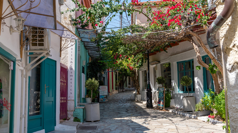 An alleyway in Preveza, Greece