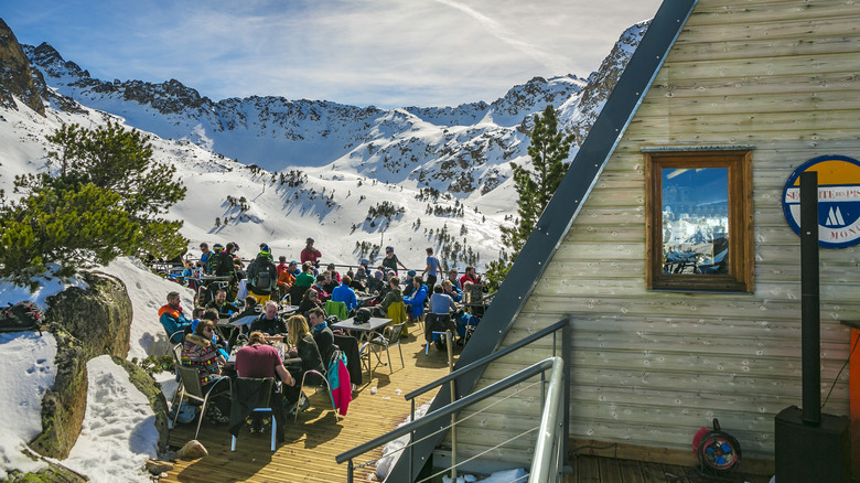 Après-ski at Grand Tourmalet, France