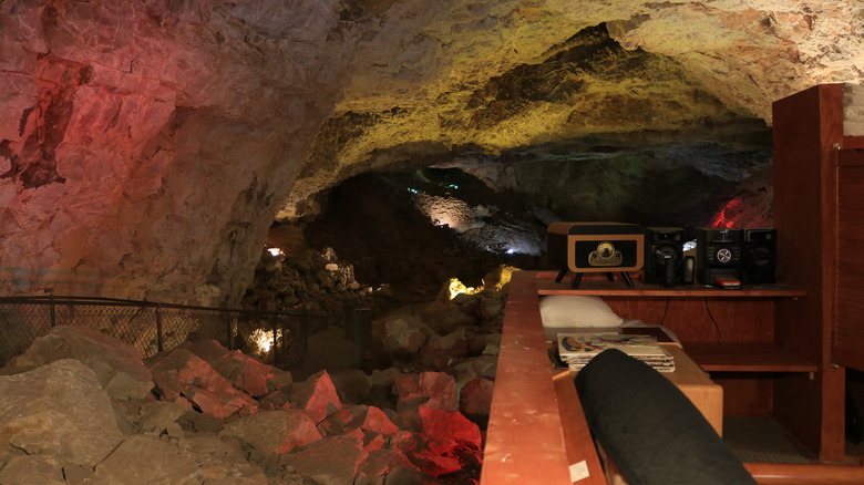 Inside Grand Canyon Caverns