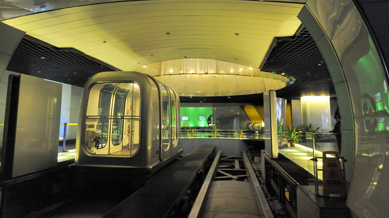 Bund Tunnel vehicle and tracks