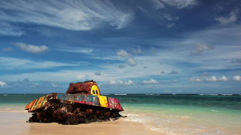 tank at Playa Flamenco