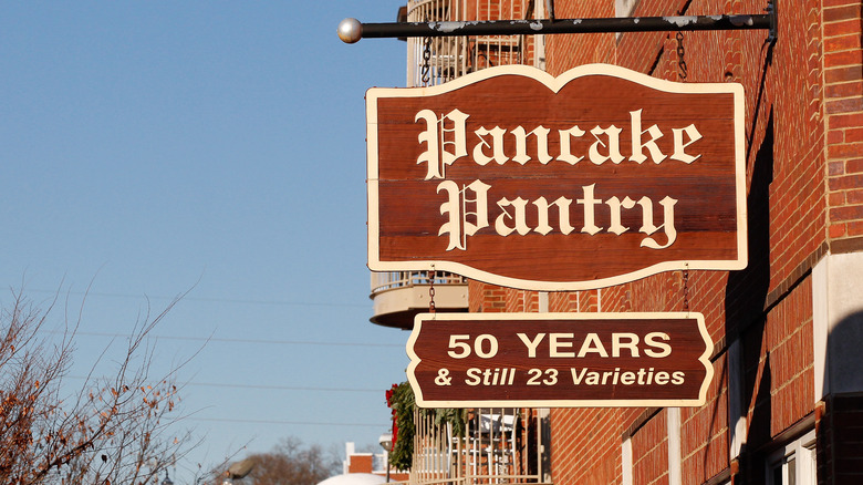 Pancake Pantry sign