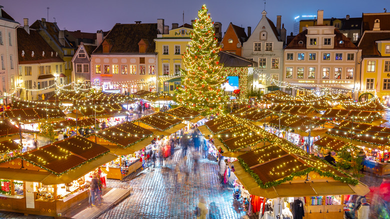 Tallinn Christmas market at night