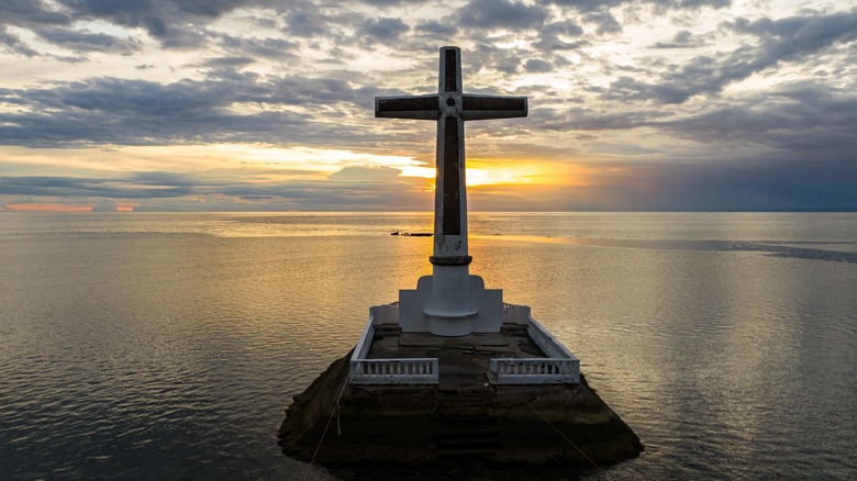 sunken cemetery off camiguin