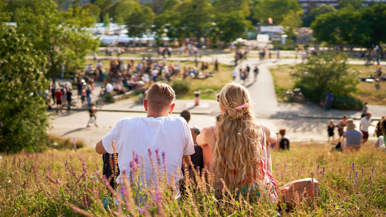 Couple in Mauerpark
