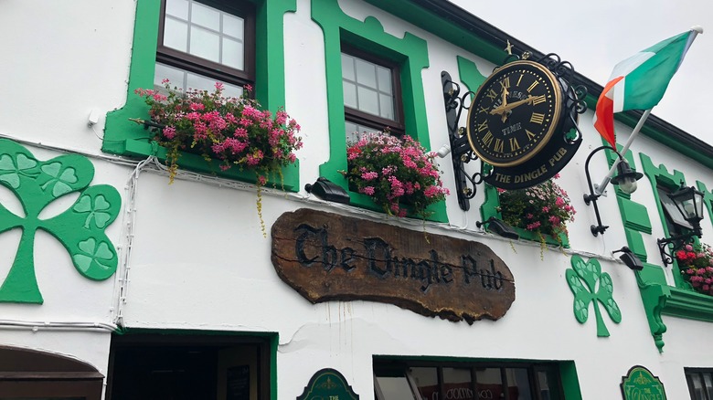 Front of The Dingle Pub