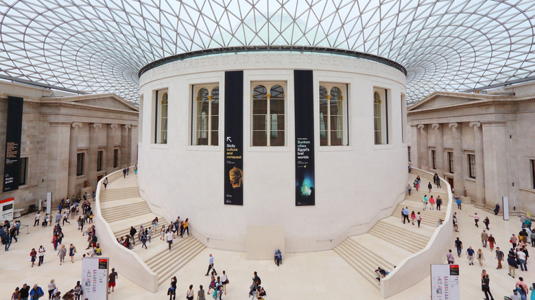 Huge covered square glass roof