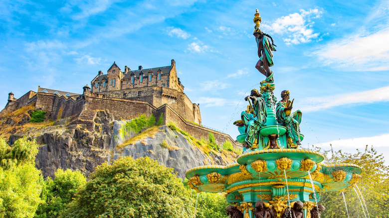 Edinburg Castle and Ross Fountain in Scotland.