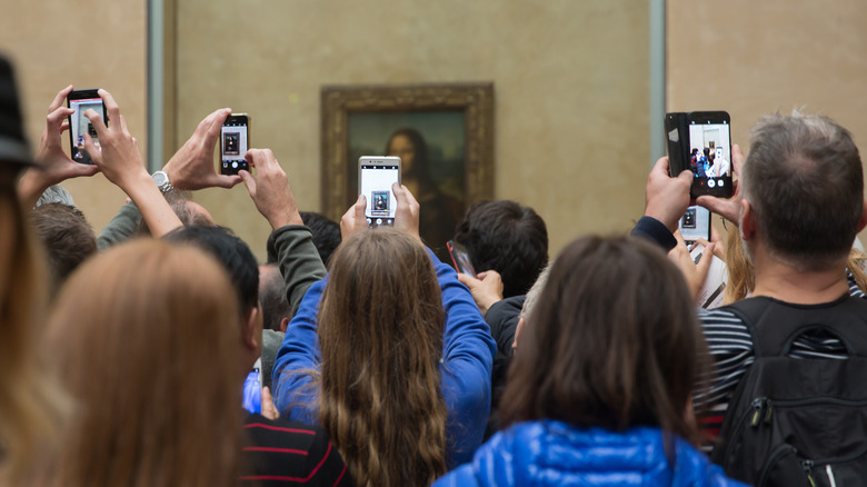Mona Lisa crowds