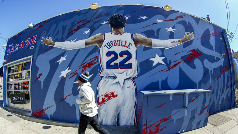 Philadelphia 76er Matisse Thybulle mural