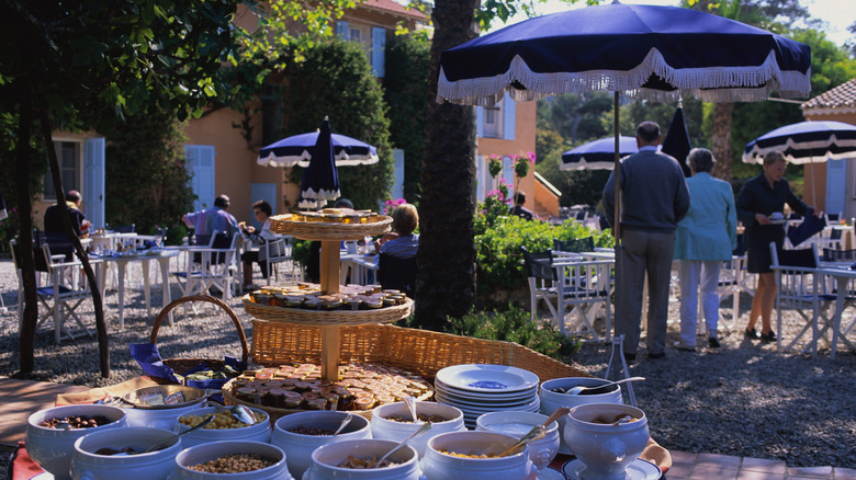 Breakfast in Porquerolles