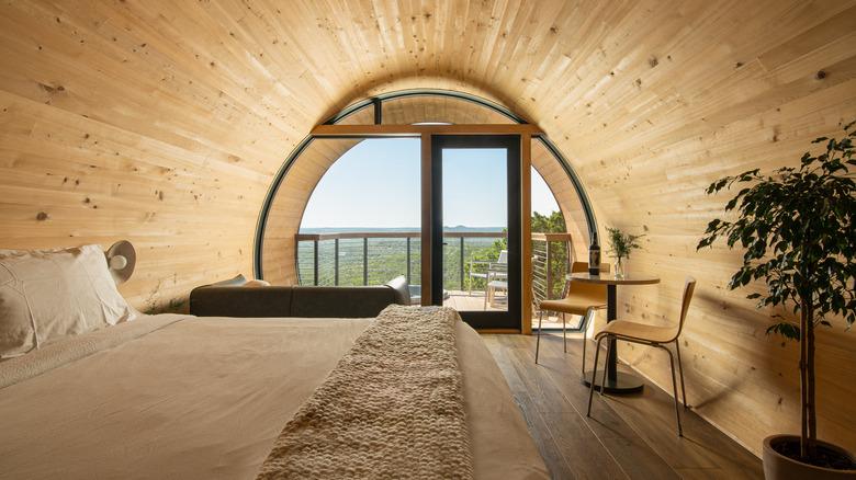 Curved interior of Onera treehouse