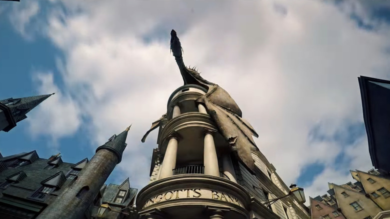 Dragon on Gringotts bank