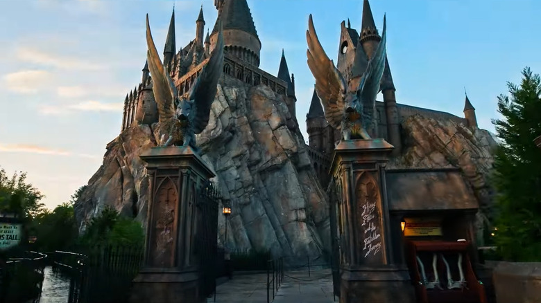 Hogwarts castle empty queue