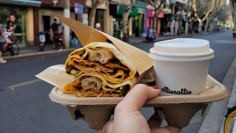 Jianbing Shanghai breakfast street food