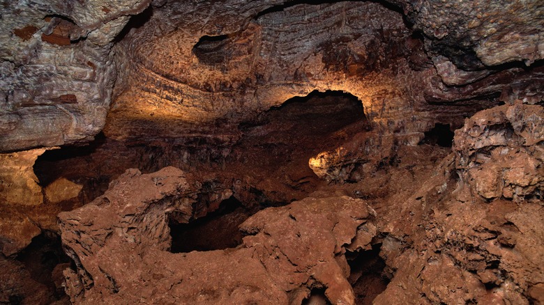 Interior passageway of Wind Cave