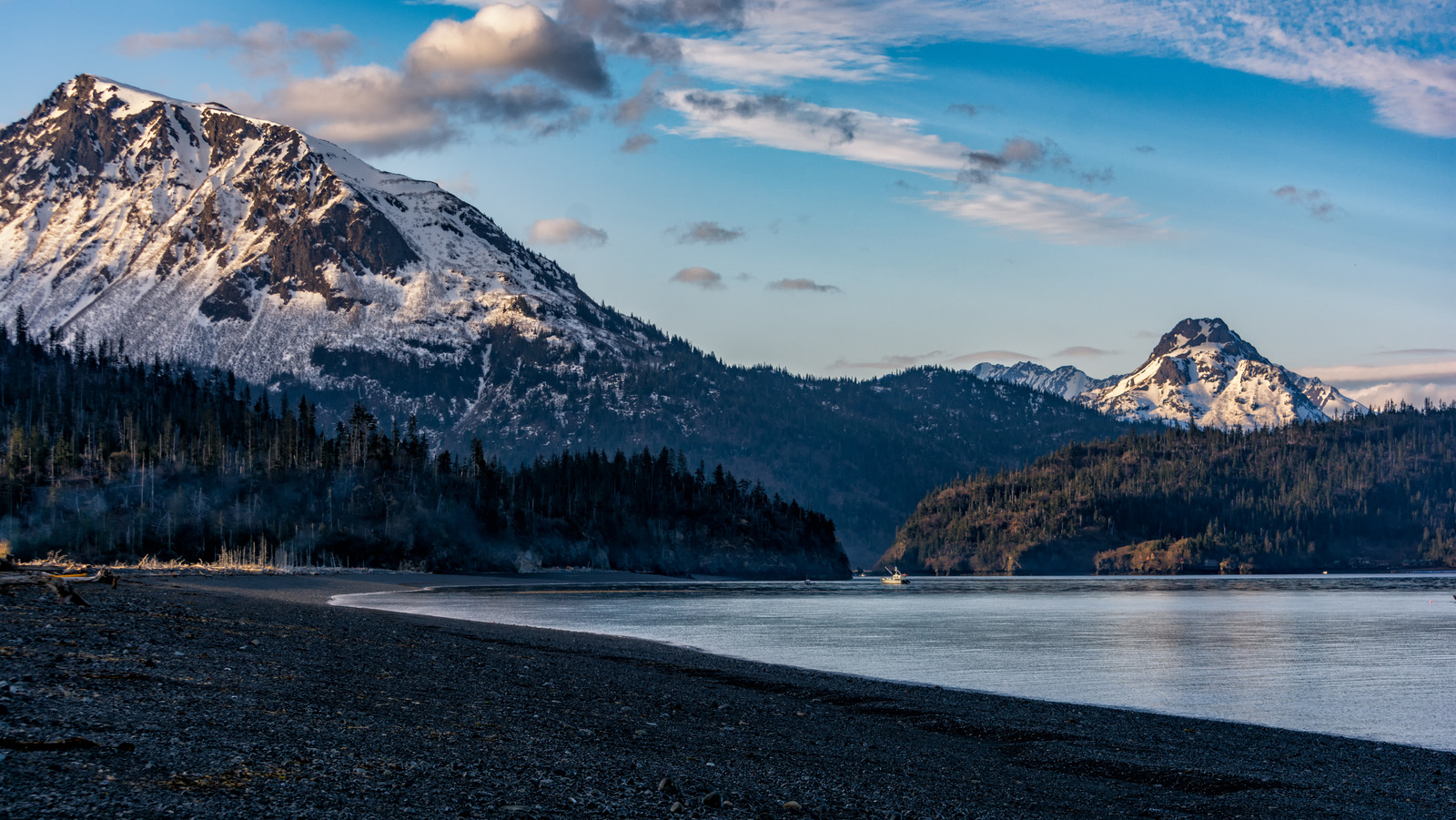 Take In Breathtaking Scenery At This Beautiful Alaska State Park