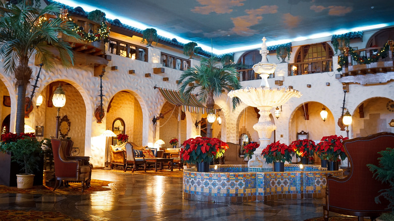 Hotel Hershey's fountain lobby
