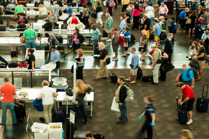 airline travel problems today