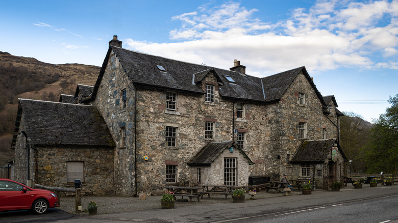 Drovers Inn haunted pub, Scotland