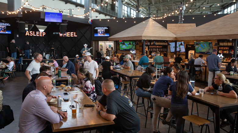 Busy food court in Austin-Bergstrom airport