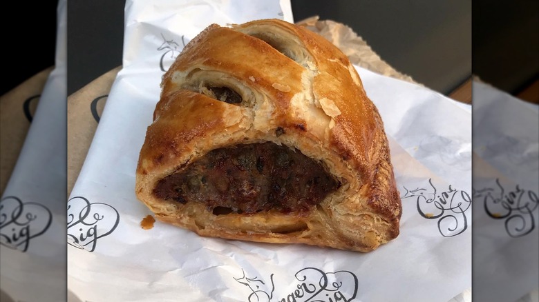 Viral sausage roll Ginger Pig