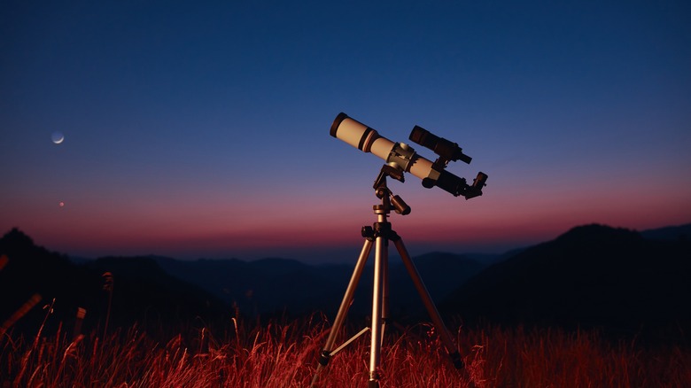 Outdoor stargazing telescope