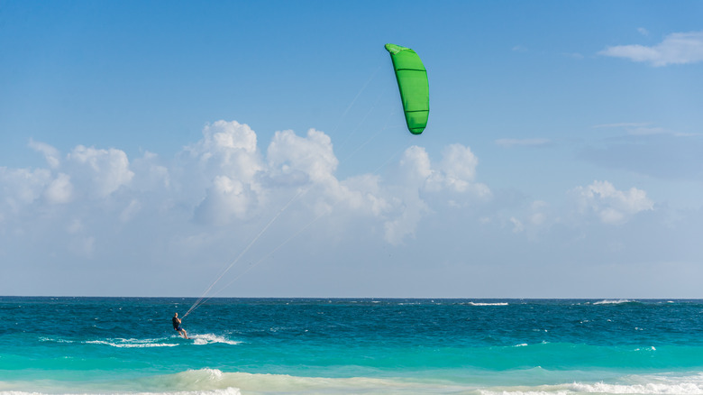 Kitesurfing near Cancún