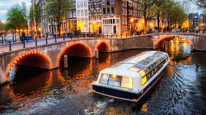 tour boat in Amsterdam canal