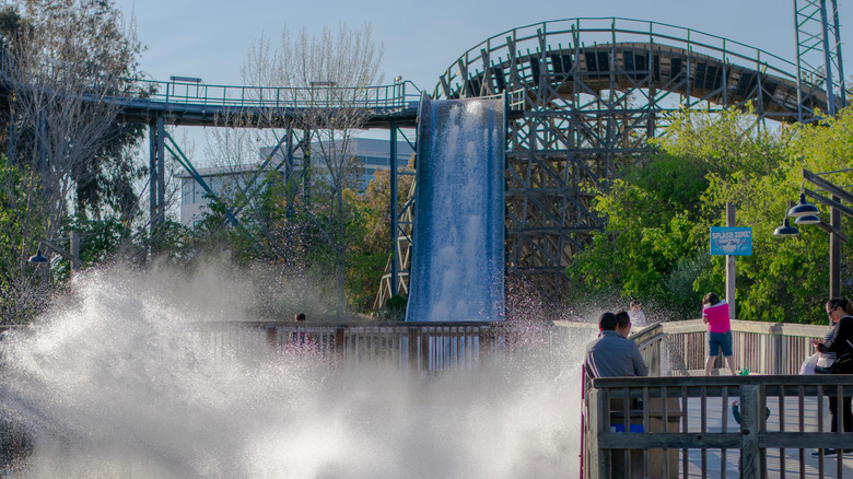 Gold Striker roller coaster