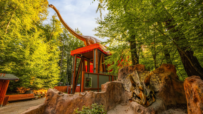 scene in Dino Parc Râsnov