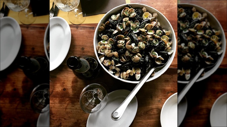 Bowl of clams from Osteria al Mascaron