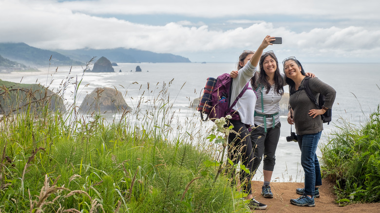 hikers at Ecola State Park