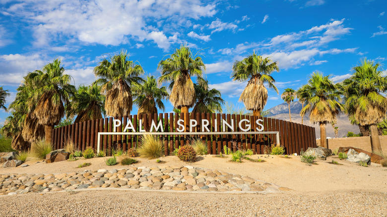 The Palm Springs welcome sign